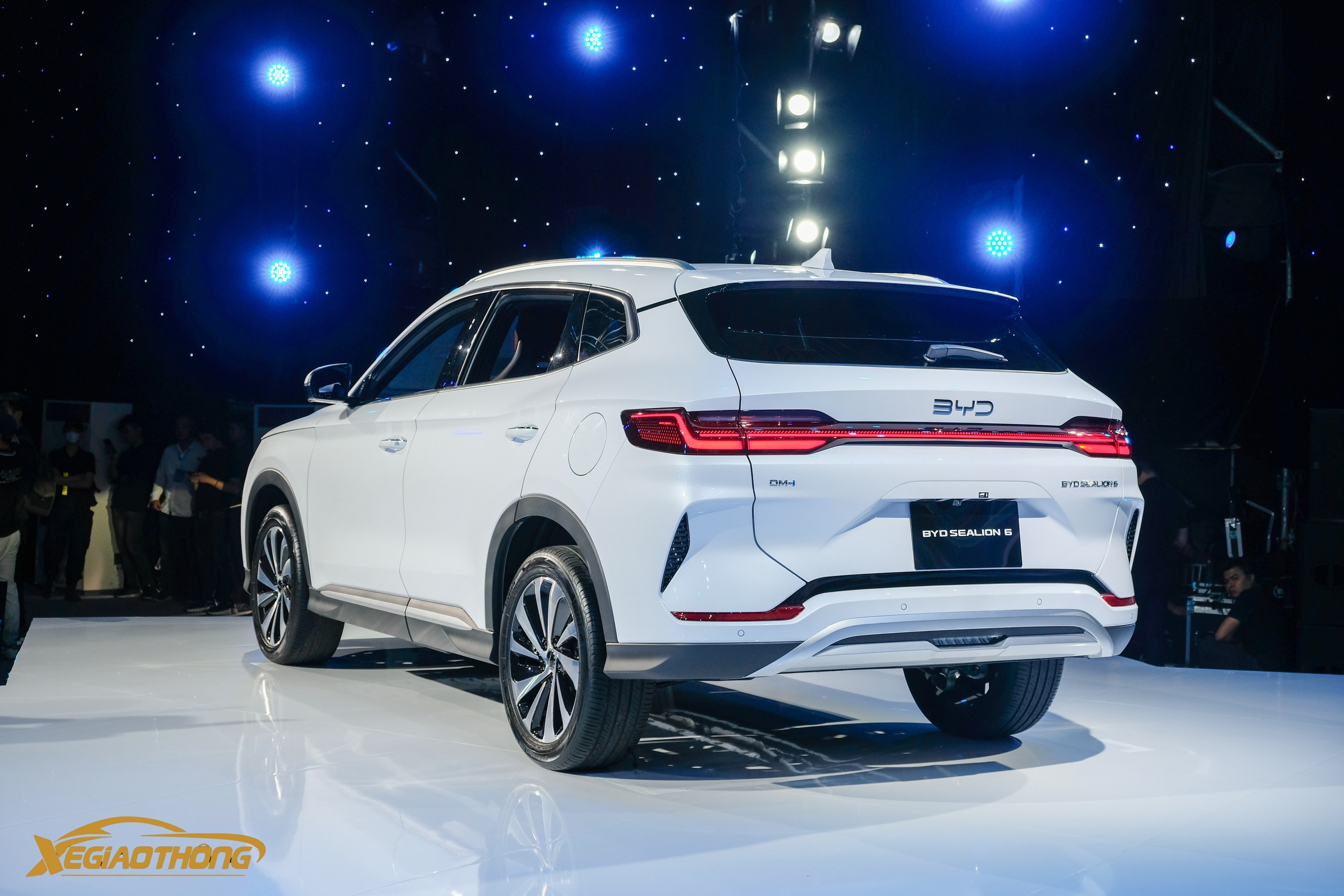 Thông Số Kỹ Thuật Xe BYD Sealion 6: Đánh Giá Chi Tiết Nhất 2025