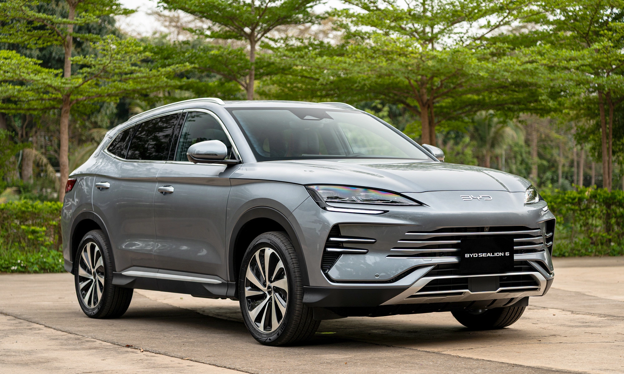BYD SEALION 6
